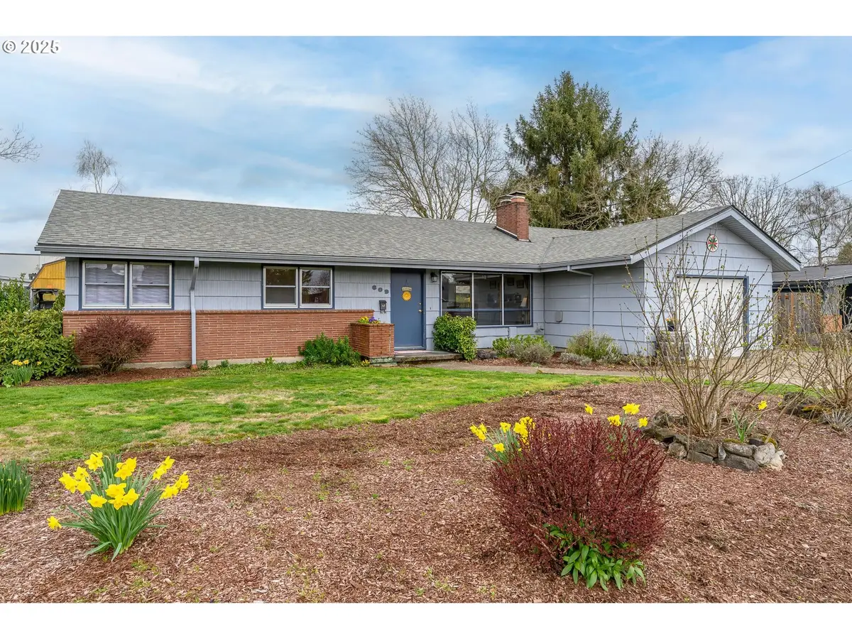 609 NE 19th St, McMinnville, OR 97128 - #1