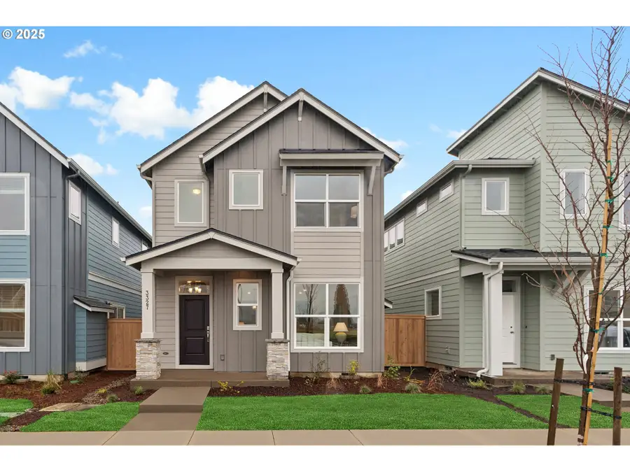 3327 SE Triumph Ave, Hillsboro, OR 97123 - Image #2