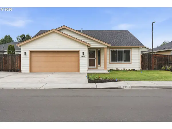 7410 Desert View Dr, WhiteCity, OR 97503