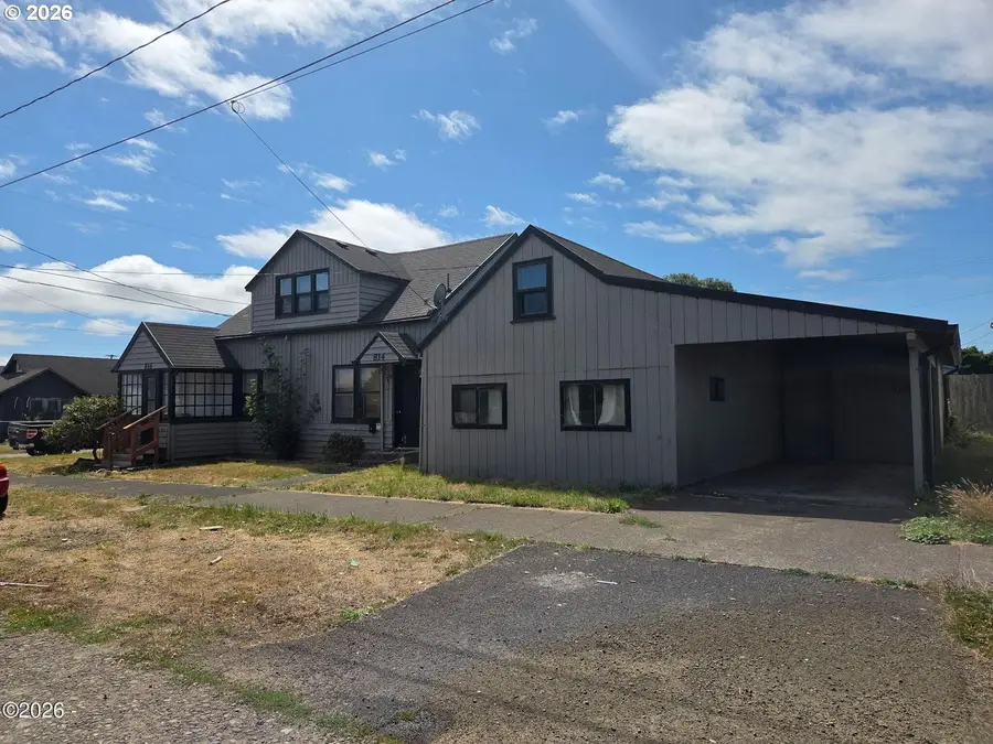 816 Nestucca Ave, Tillamook, OR 97141 - #2