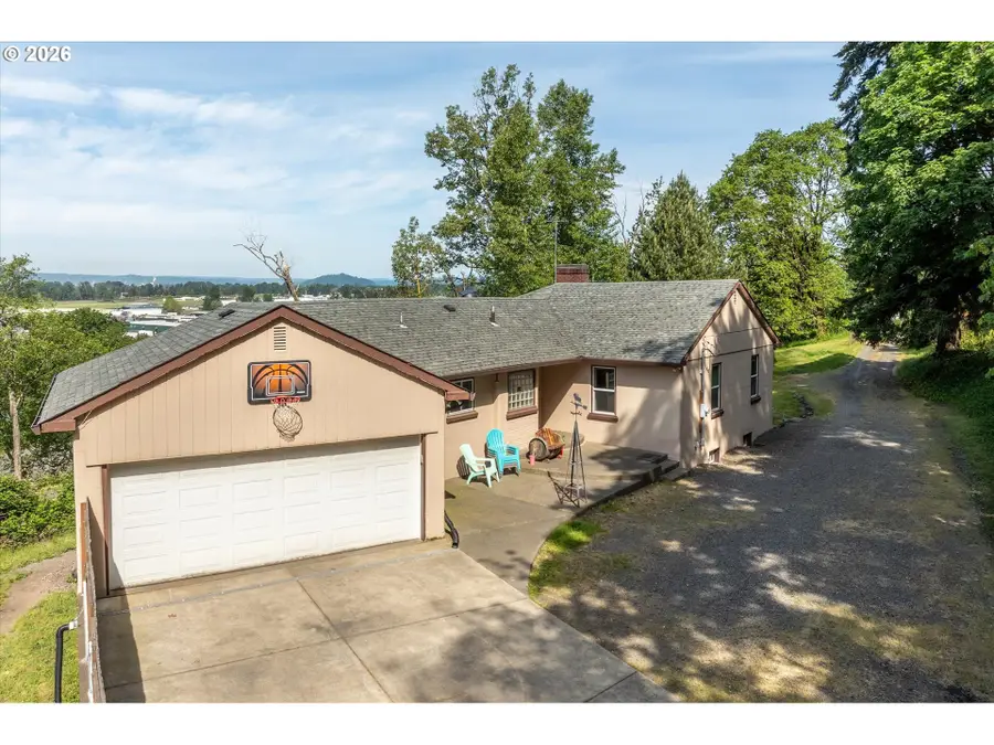 201 Carroll Rd, Kelso, WA 98626 - #2