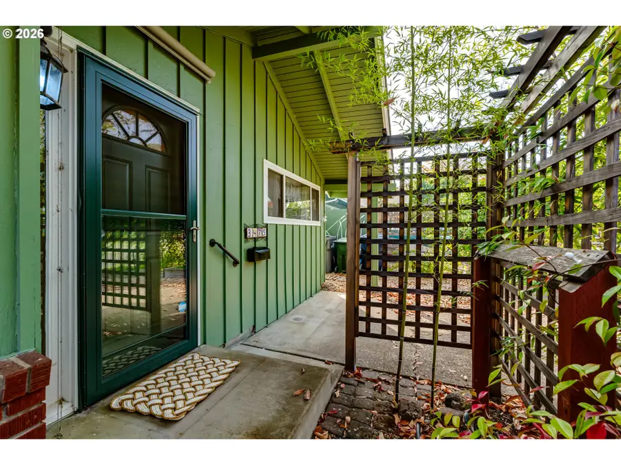 3475 Ferry St, Eugene, OR 97405 - #2