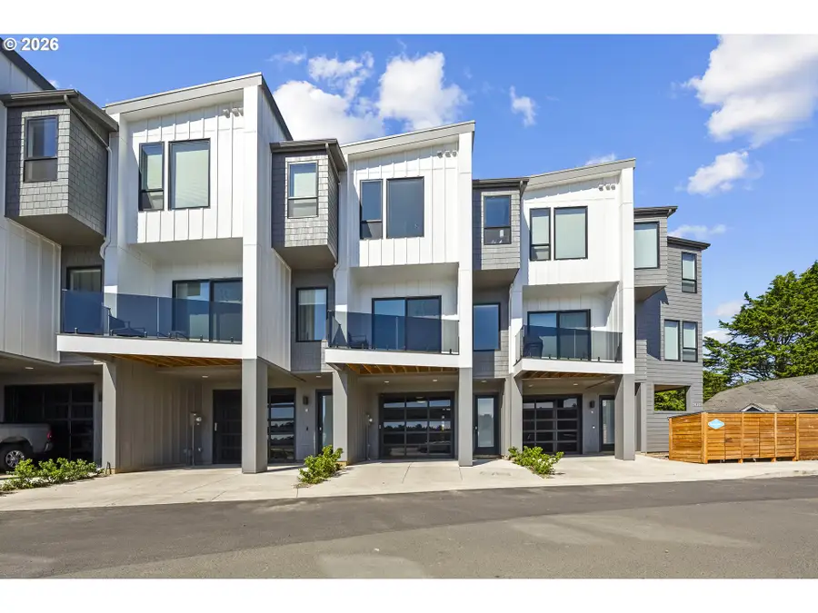 280 NW Huckleberry St #6, Waldport, OR 97394 - #2