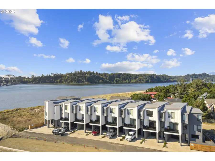 280 NW Huckleberry St #6, Waldport, OR 97394 - #3