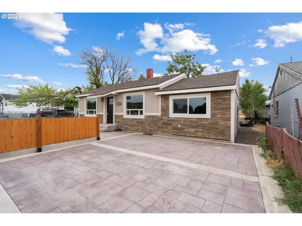 1035 W Ridgeway Ave, Hermiston, OR 97838