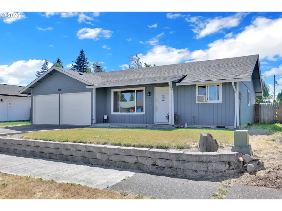 326 38th Pl, Springfield, OR 97478 - #3
