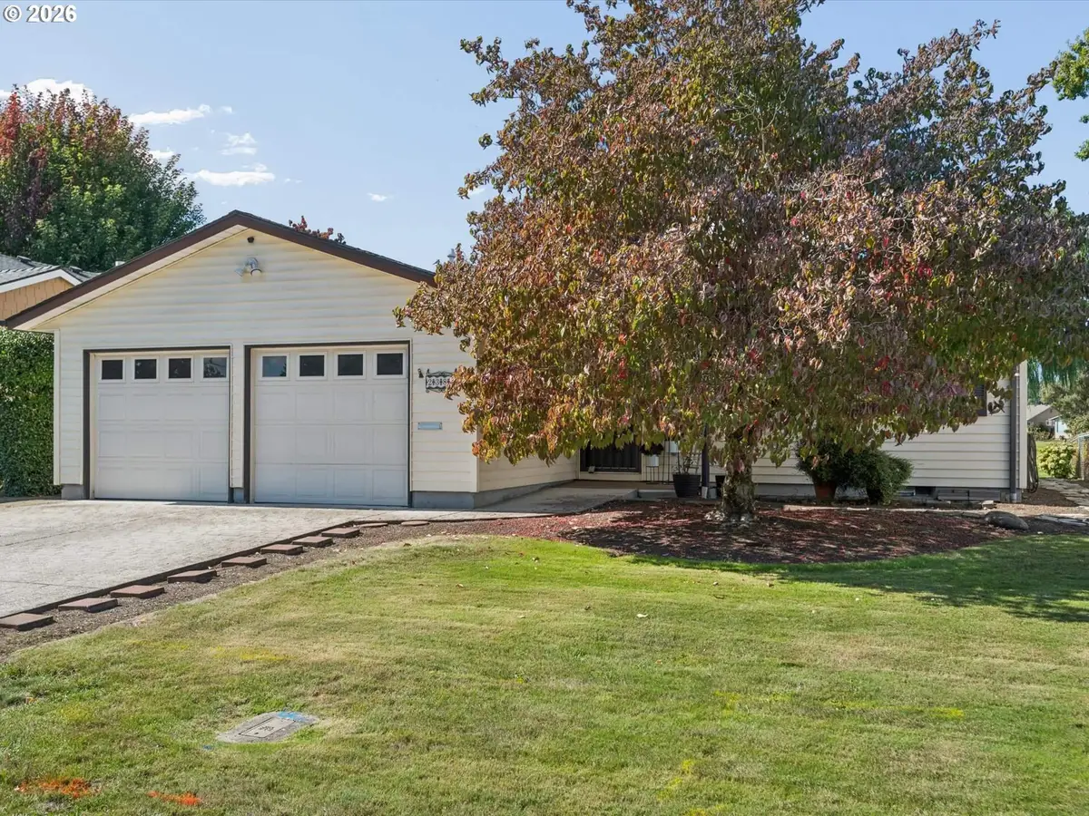 2389 Umpqua Rd, Woodburn, OR 97071 - #1