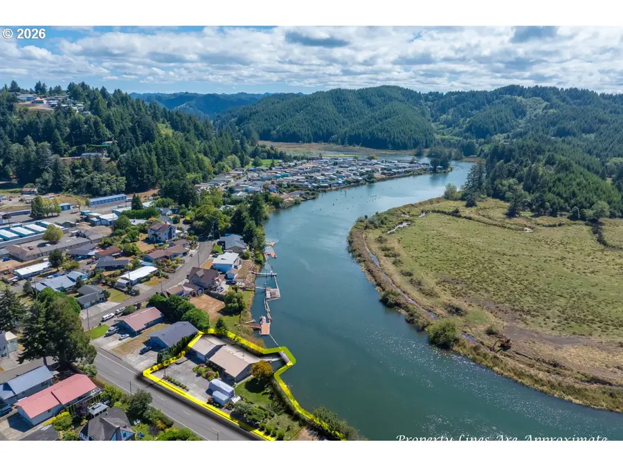 1144 Winchester Ave, Reedsport, OR 97467 - #2