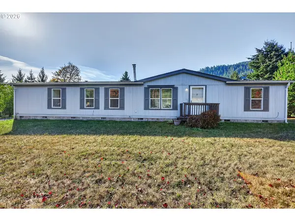 151 Russells Timber Ln, Carson, WA 98610