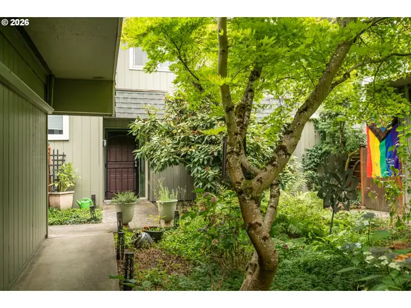 1500 Norkenzie Rd, Eugene, OR 97401