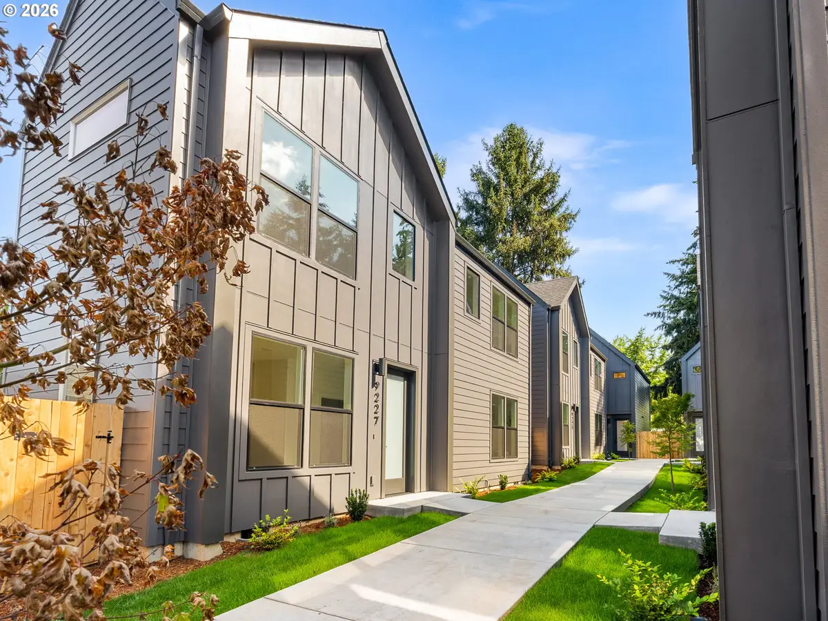 9227 N Seneca St, Portland, OR 97213 - #1