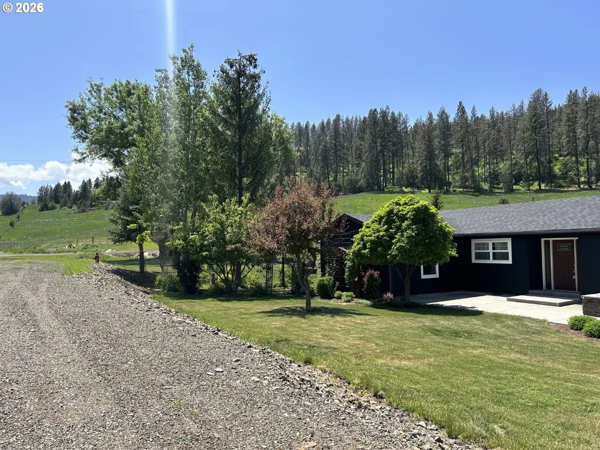506 S Holmes St, Wallowa, OR 97885 - #1