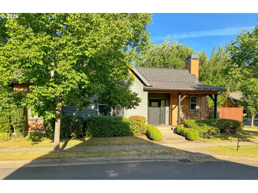 375 Mia Ln, Eugene, OR 97401 - #2