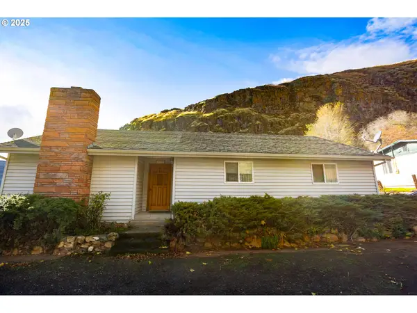 315 Coffield Canyon Rd, Wishram, WA 98673