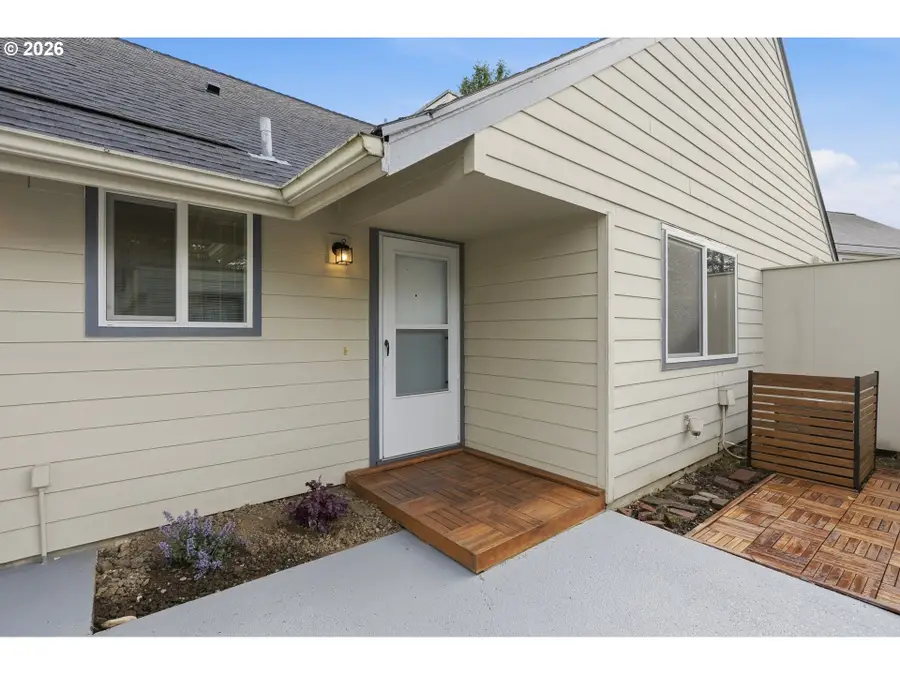 55 NE Village Squire Ave #6, Gresham, OR 97030 - #3