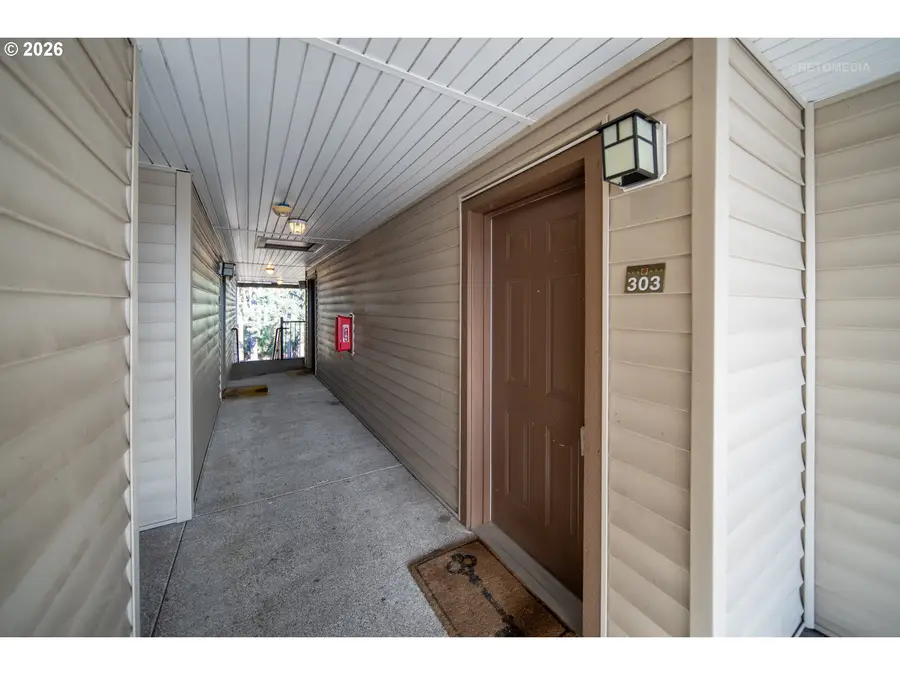 10804 NE Holly St #303, Hillsboro, OR 97006 - Image #3