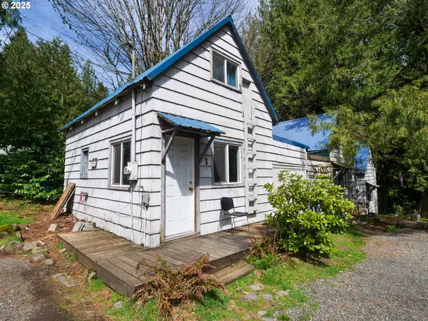 69947 E Highway 26 #1, Rhododendron, OR 97049