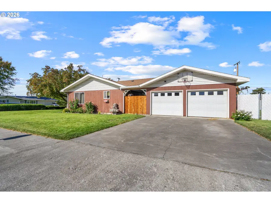 905 SW 4th St, Hermiston, OR 97838 - #3
