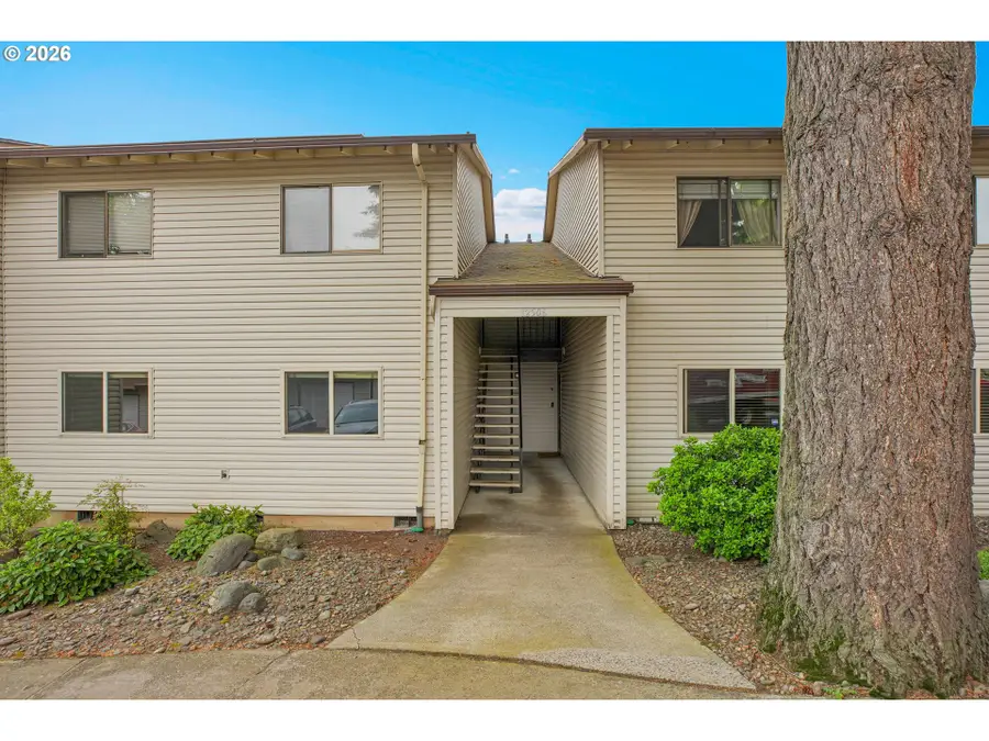 12506 SE Stark St #E, Portland, OR 97233 - #3