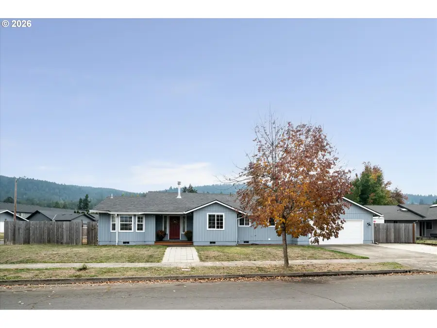 7345 B St, Springfield, OR 97478 - #2
