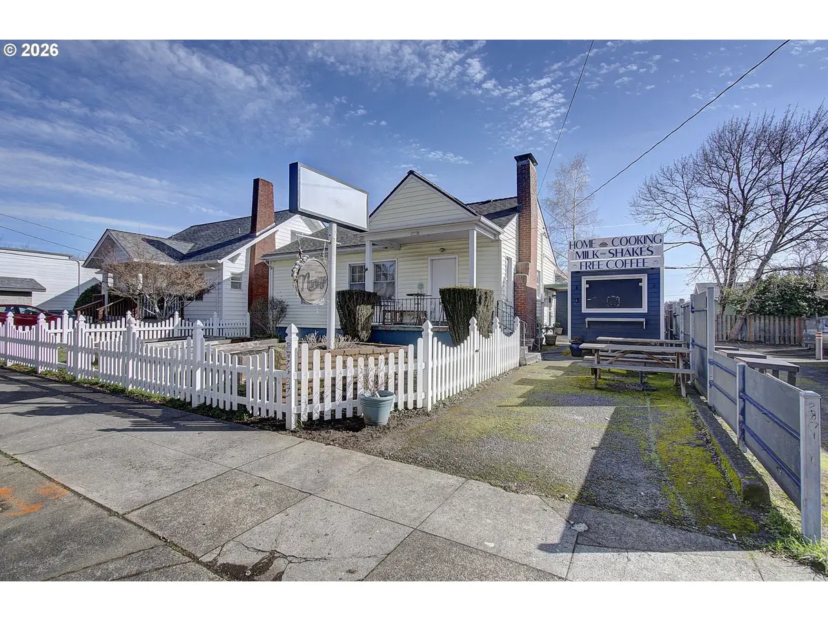 6108 SE Milwaukie Ave, Portland, OR 97202 - #1