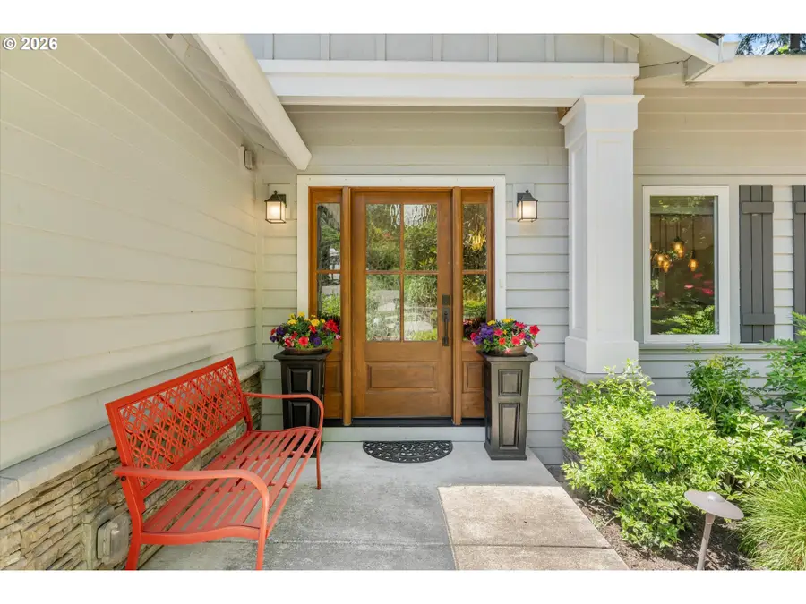 1812 SW Greenway Cir, West Linn, OR 97068 - #2