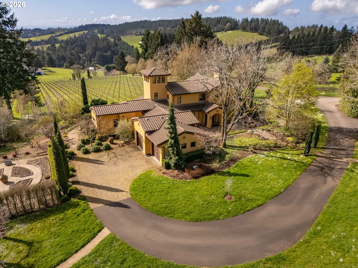 17001 NE Fairview Dr, Dundee, OR 97115 - #1