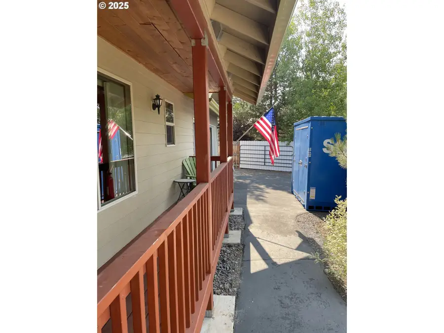 16691 Oakridge Pl, La Pine, OR 97739 - Image #3