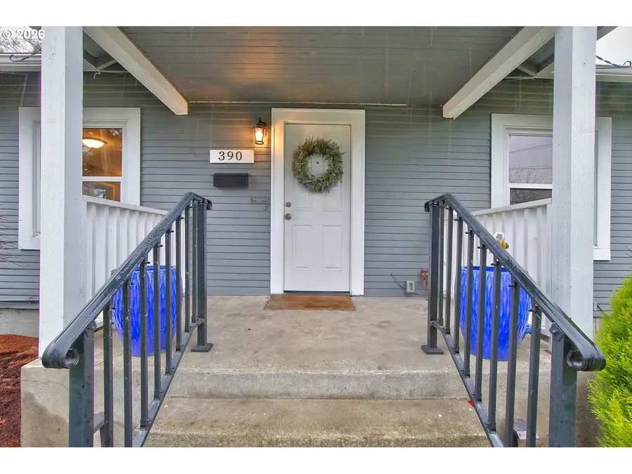 390 W Arlington St, Gladstone, OR 97027 - Image #3