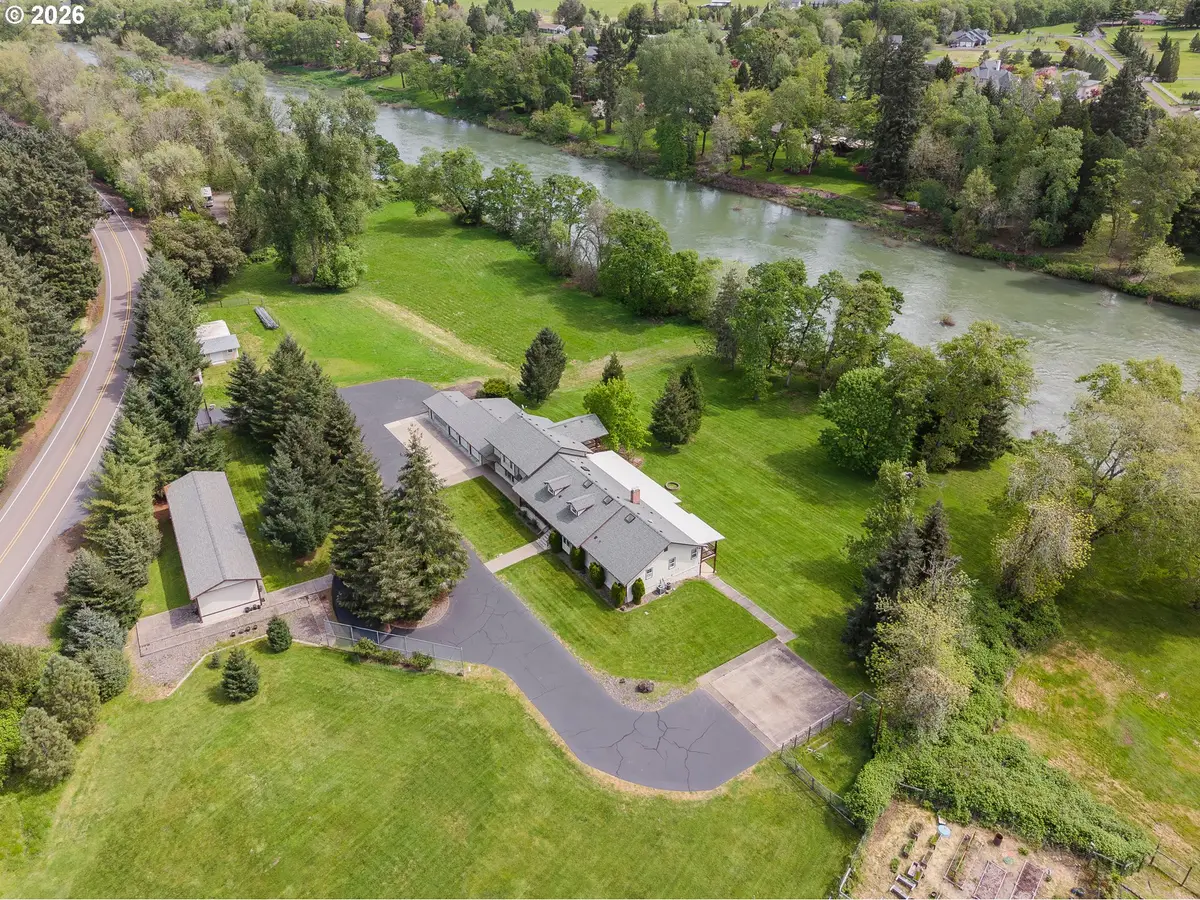 3782 Del Rio Rd, Roseburg, OR 97471 - #1