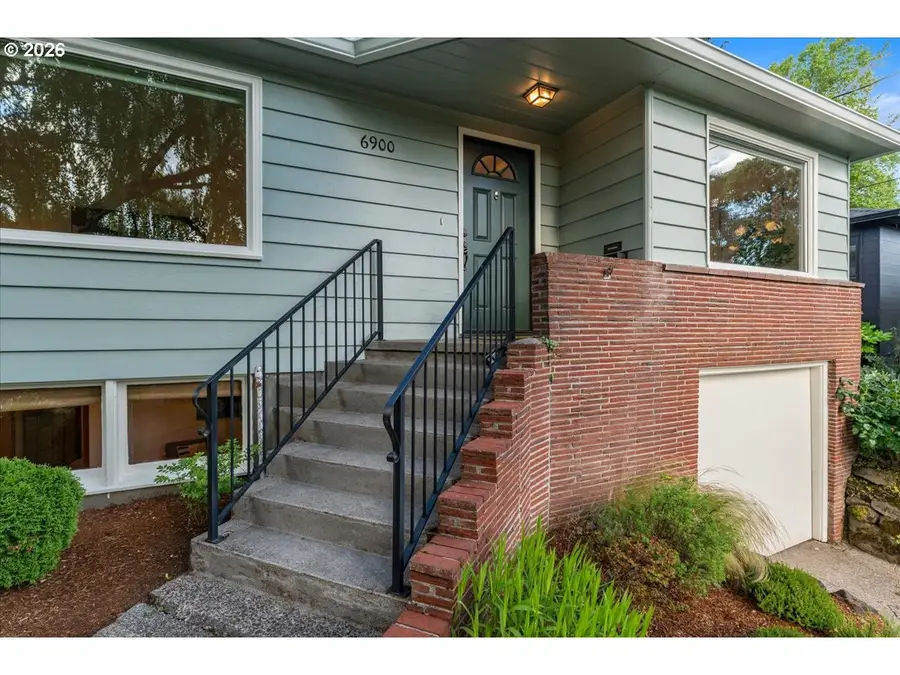 6900 SW 4th Ave, Portland, OR 97219 - #2