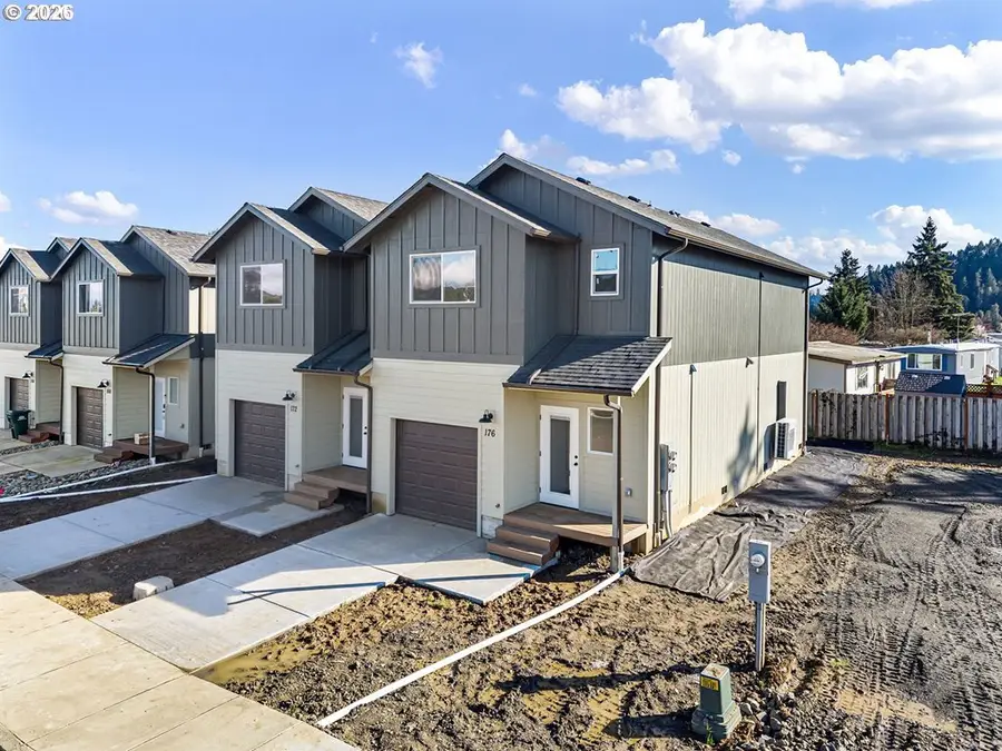 172 Allison Ave, Sutherlin, OR 97479 - #2