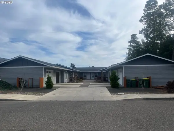 1610 19th St, Florence, OR 97439