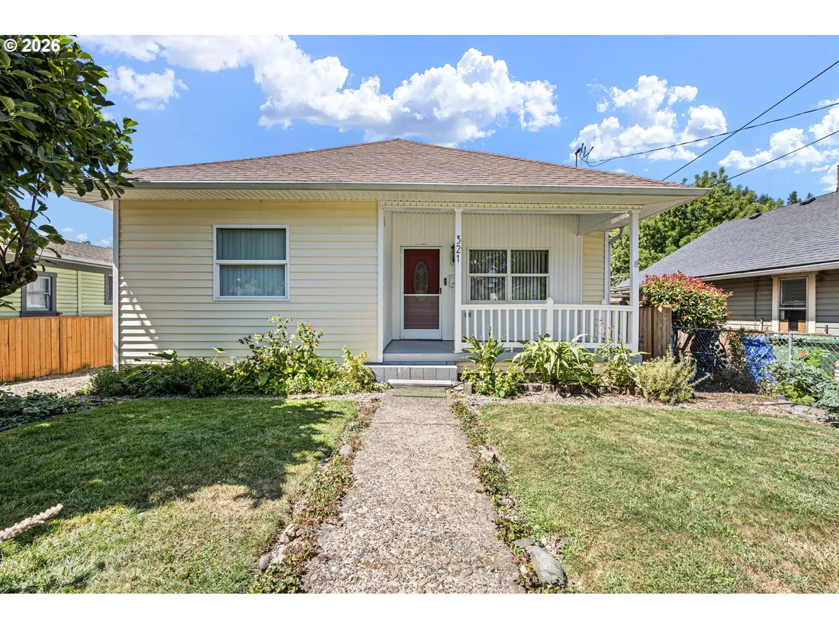 321 N 8th St, Cottage Grove, OR 97424 - #1