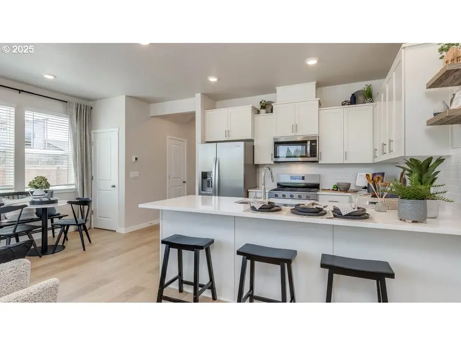 6424 SE Nasha St, Hillsboro, OR 97123 - #2