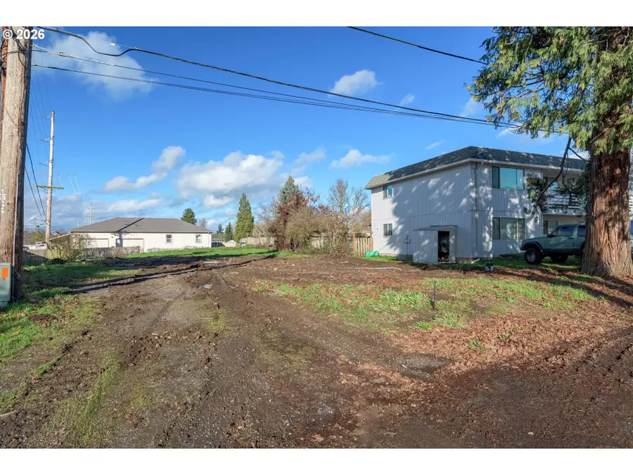 32633 W Mckenzie St, Eugene, OR 97408 - #2