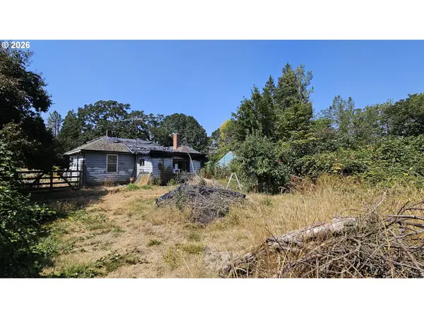 33674 S Dickey Prairie Rd, Molalla, OR 97038