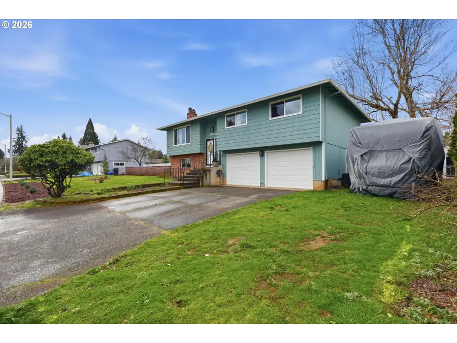 18741 Allegheny Dr, Oregon City, OR 97045 - #3