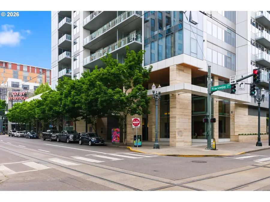 1001 NW Lovejoy St #213, Portland, OR 97209 - #3