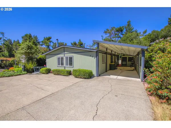 1601 Rhododendron Dr #659, Florence, OR 97439