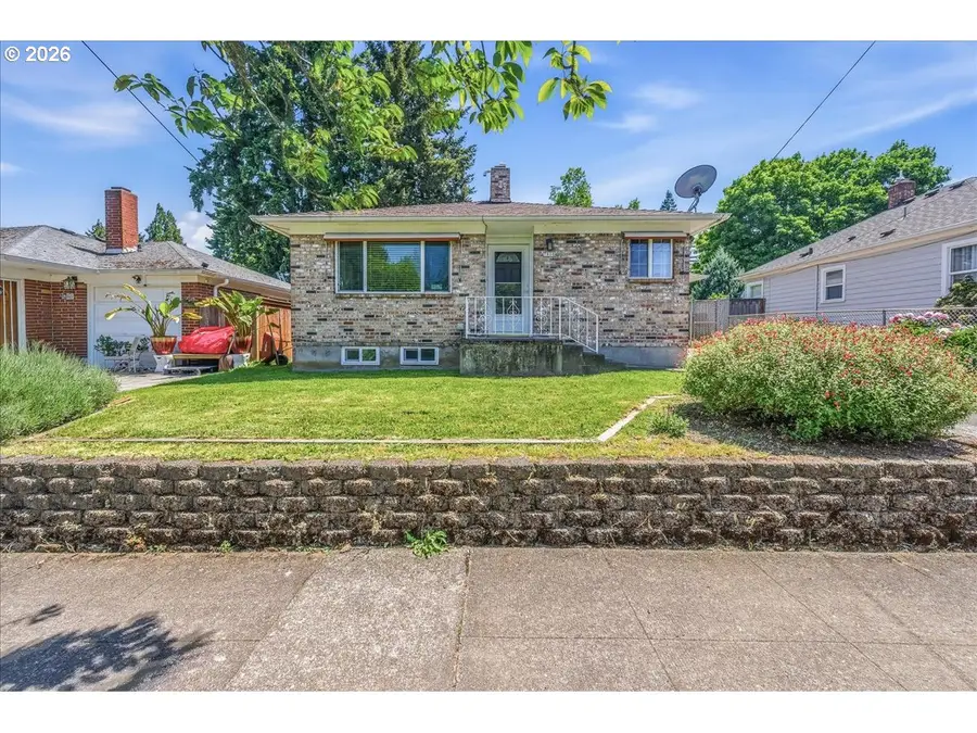 7910 N Mckenna Ave, Portland, OR 97203 - #3