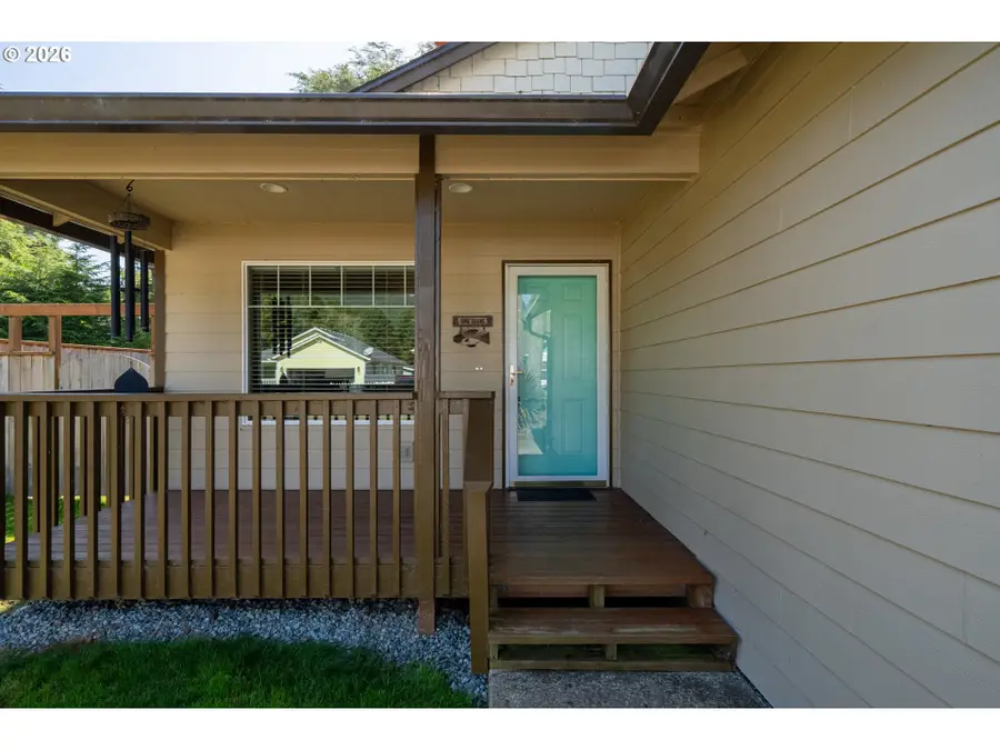 1045 NE 13th Ave, Rockaway Beach, OR 97136 - #3