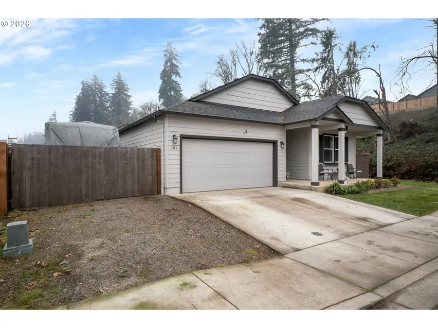 789 S 52nd Pl, Springfield, OR 97478 - Image #2