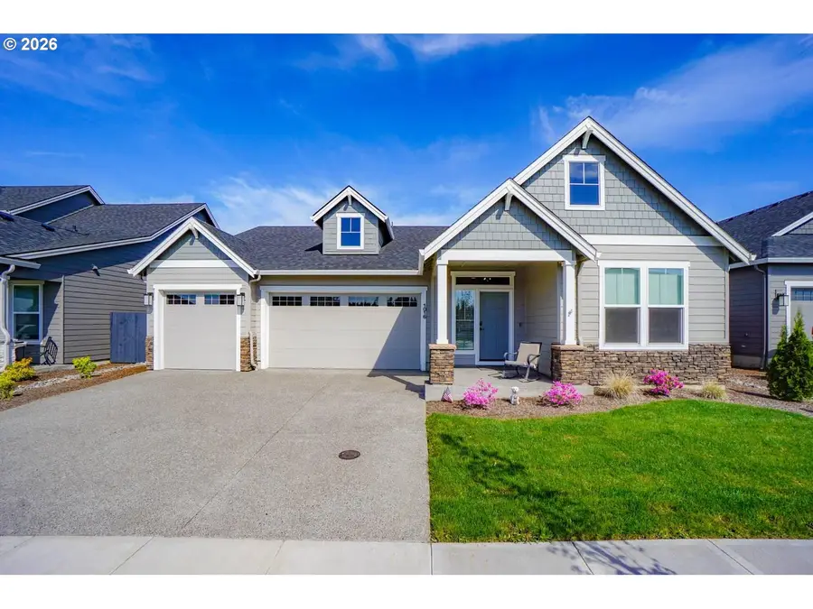 1016 N 44th Pl, Ridgefield, WA 98642 - #2