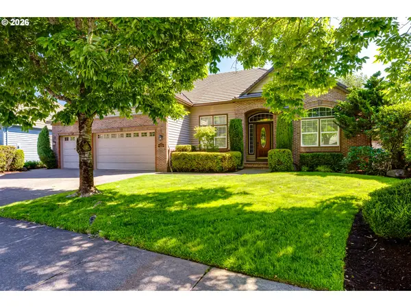 3473 Riverplace Dr, Eugene, OR 97401