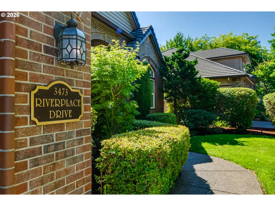 3473 Riverplace Dr, Eugene, OR 97401 - #3