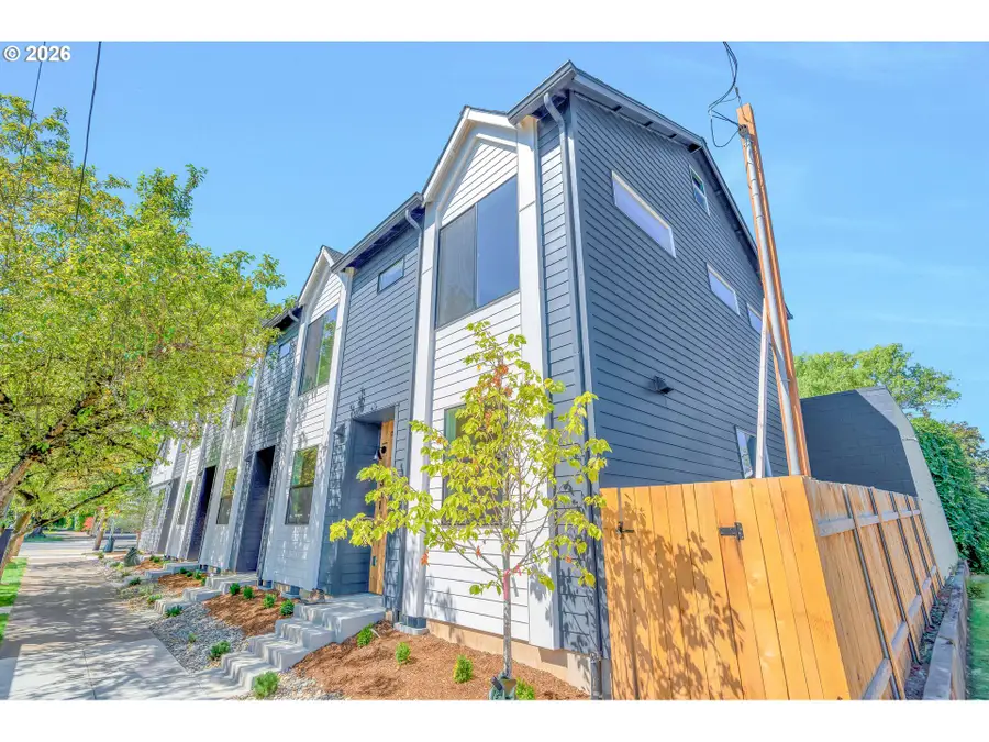 2383 SE 45th Ave, Portland, OR 97215 - #2
