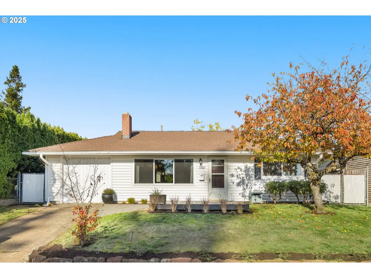 10821 NE Brazee St, Portland, OR 97220 - Image #1