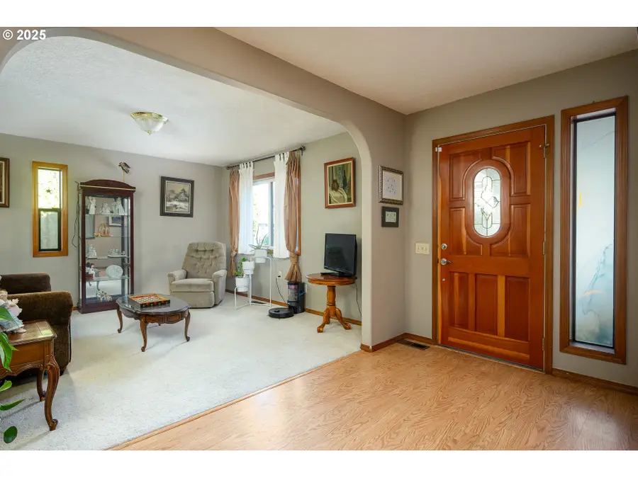 1963 SW Myers Pl, Gresham, OR 97080 - Image #3