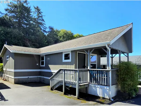 16219 Lower Harbor Rd #23, Brookings, OR 97415